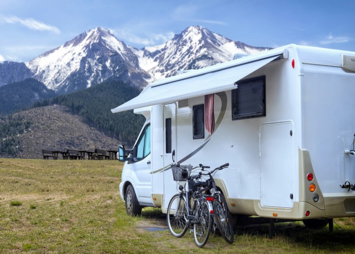 國(guó)務(wù)院：鼓勵(lì)房車露營(yíng)、低空飛行等新業(yè)態(tài)發(fā)展，完善立體換乘、汽車租賃等服務(wù)